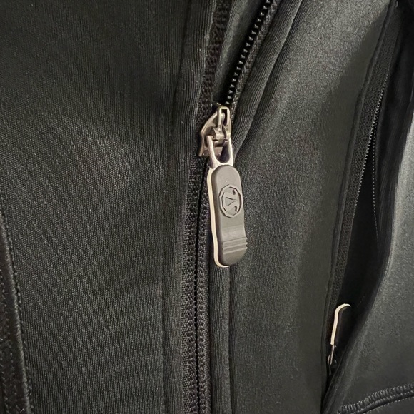 Lululemon Men’s Performance Knit Jacket - Picture 4 of 5